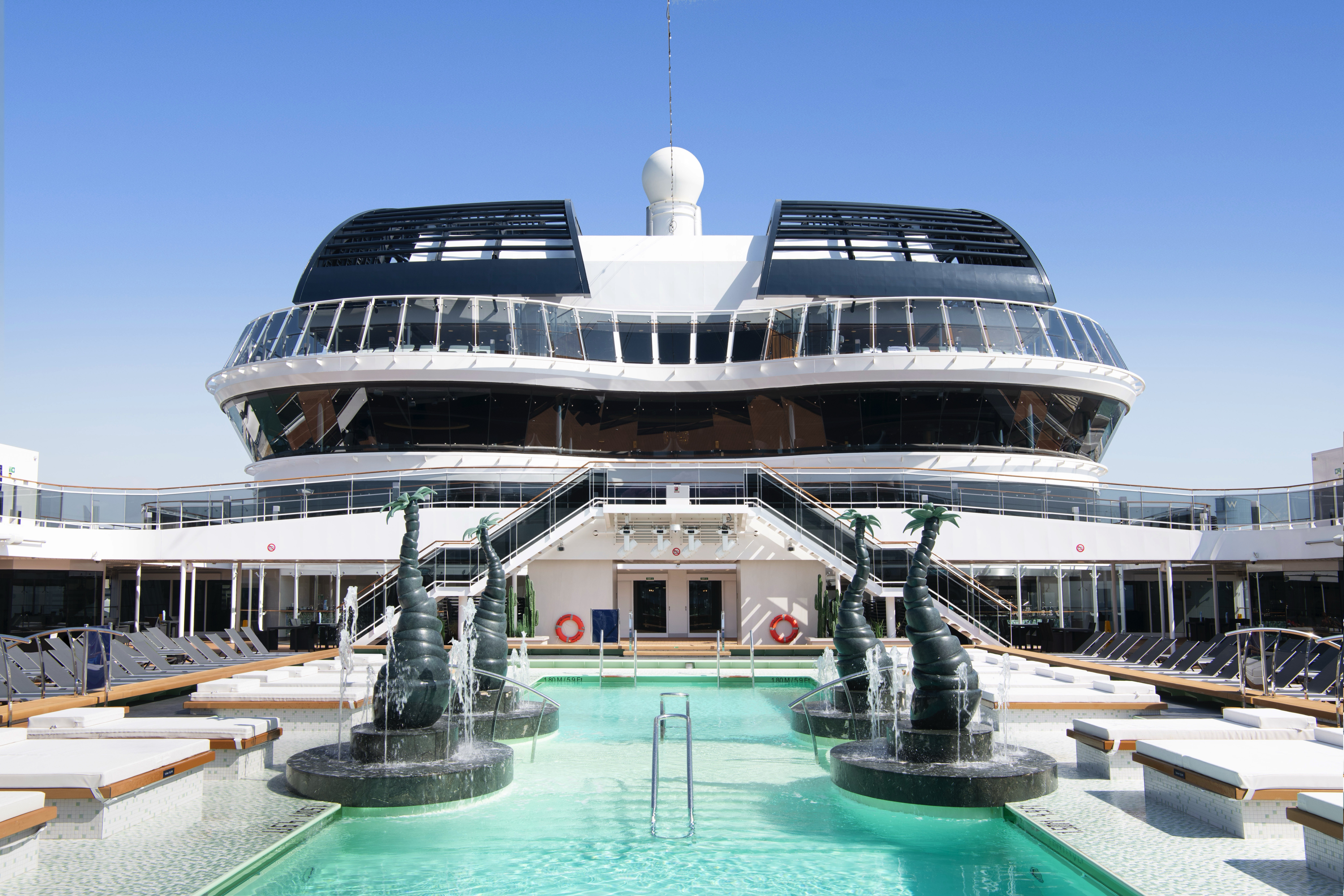 MSC Bellissima - Atmosphere Pool